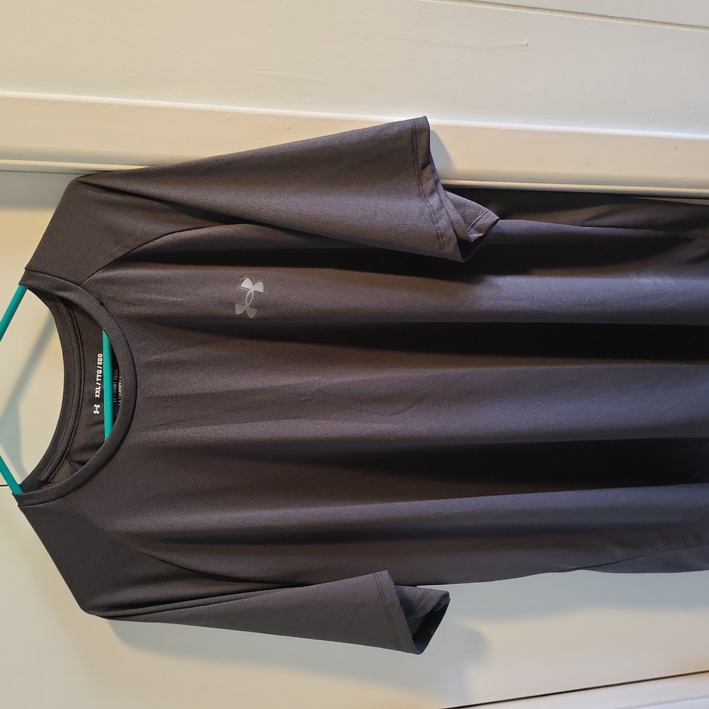 XXL mens under armour tshirt  tech tee